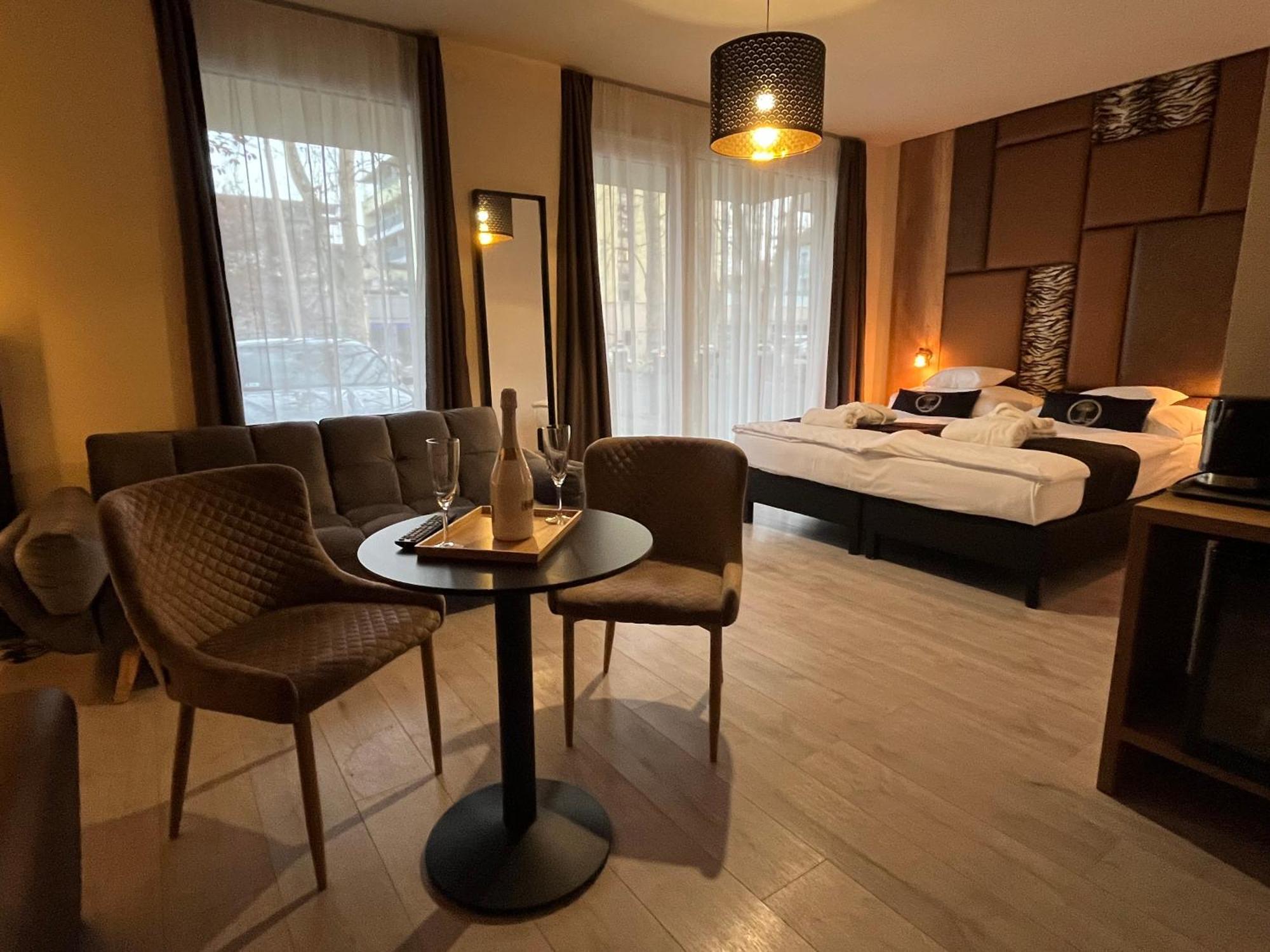 Baobab Suites Siofok Luaran gambar